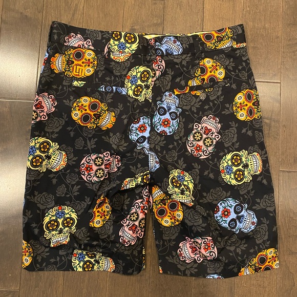 Loudmouth skull shorts size 32 - Picture 2 of 4